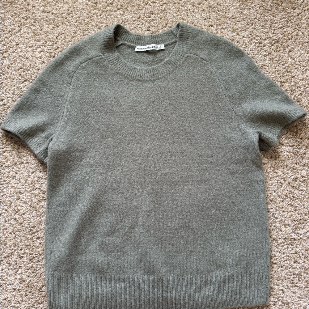 Abercrombie & Fitch Women's Short-Sleeve Sweater - Sage Green - Size Small